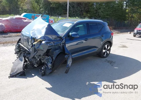 2021 Volvo Xc40 T5 Momentum z USA, uszkodzony, nr VIN YV4162UK4M2457735